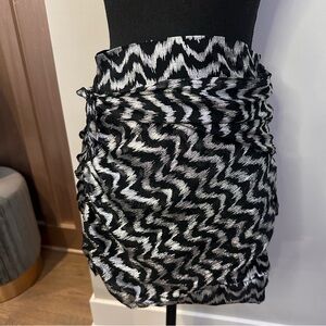 Zara Stylish Black and Silver Zigzag Skirt New With Tags